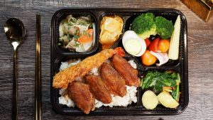 華山町便當_雙主菜便當(雞翅 炸蝦)